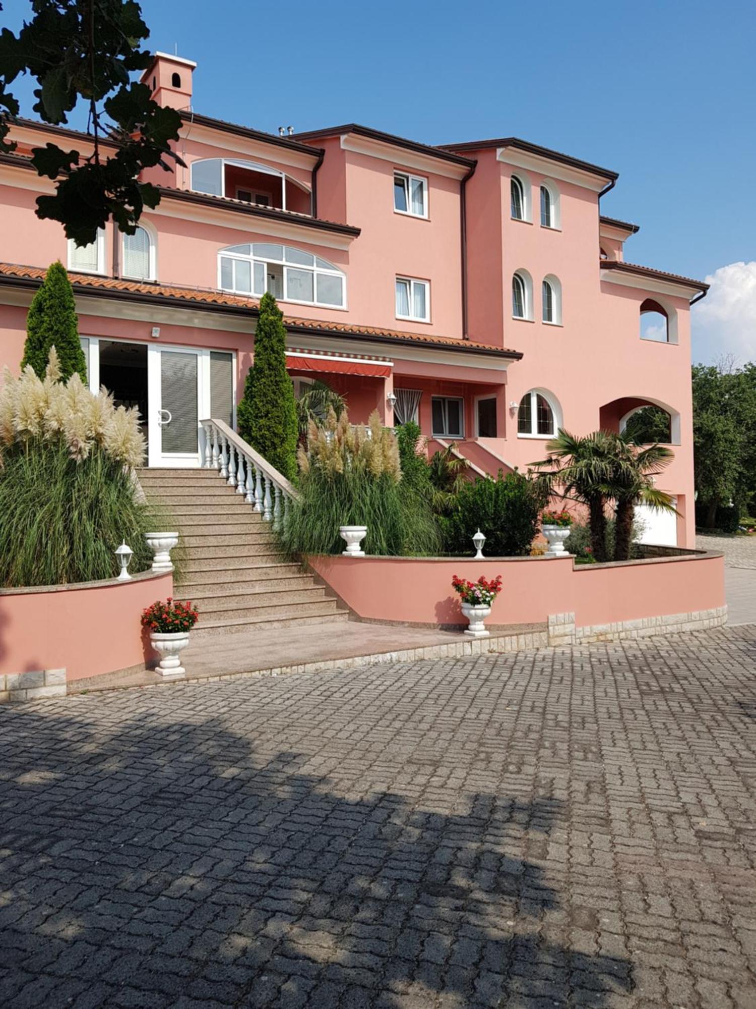 Apartments And Rooms Villa Chiara クルニカ エクステリア 写真