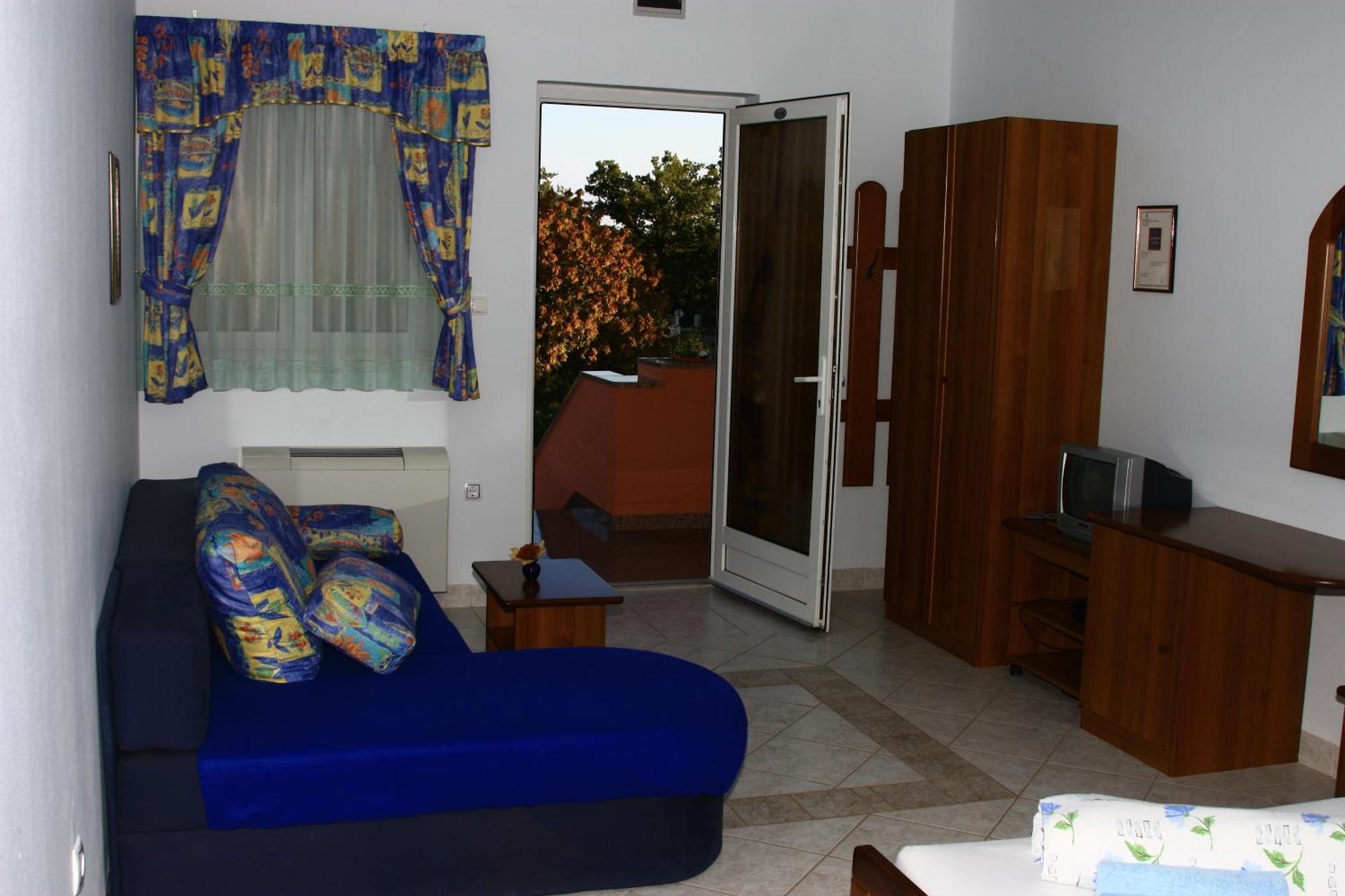 Apartments And Rooms Villa Chiara クルニカ エクステリア 写真