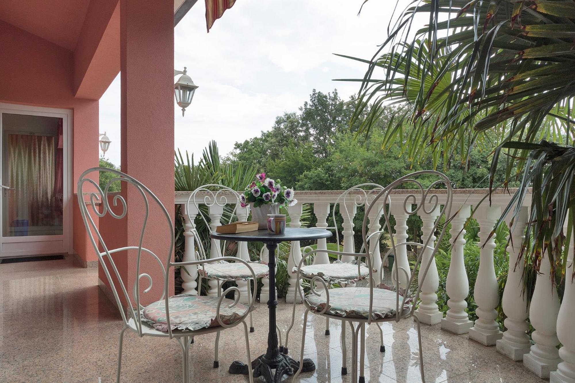 Apartments And Rooms Villa Chiara クルニカ エクステリア 写真