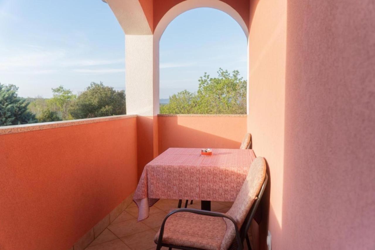 Apartments And Rooms Villa Chiara クルニカ エクステリア 写真