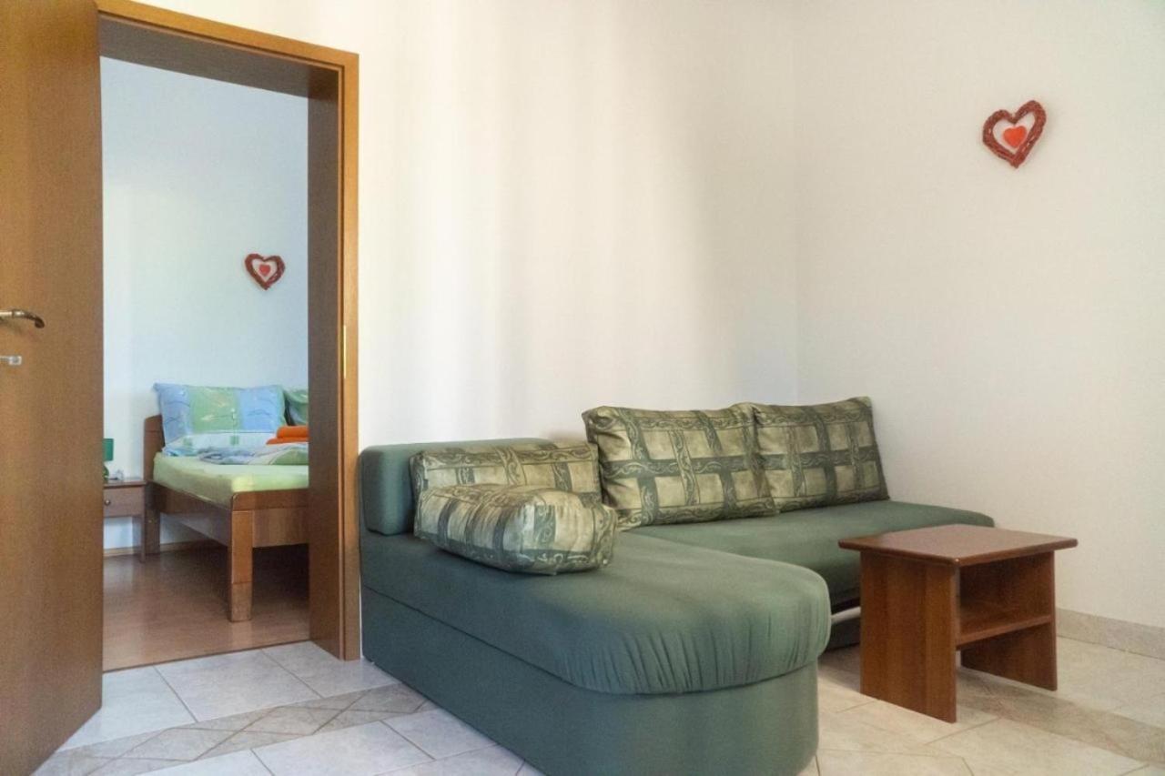 Apartments And Rooms Villa Chiara クルニカ エクステリア 写真