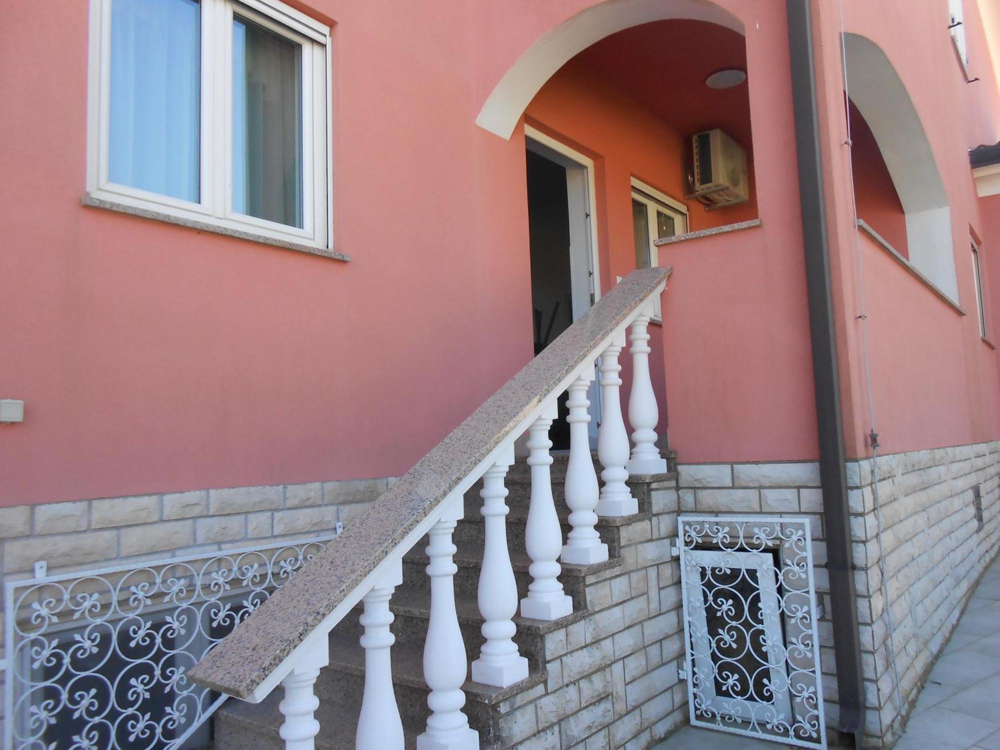 Apartments And Rooms Villa Chiara クルニカ エクステリア 写真